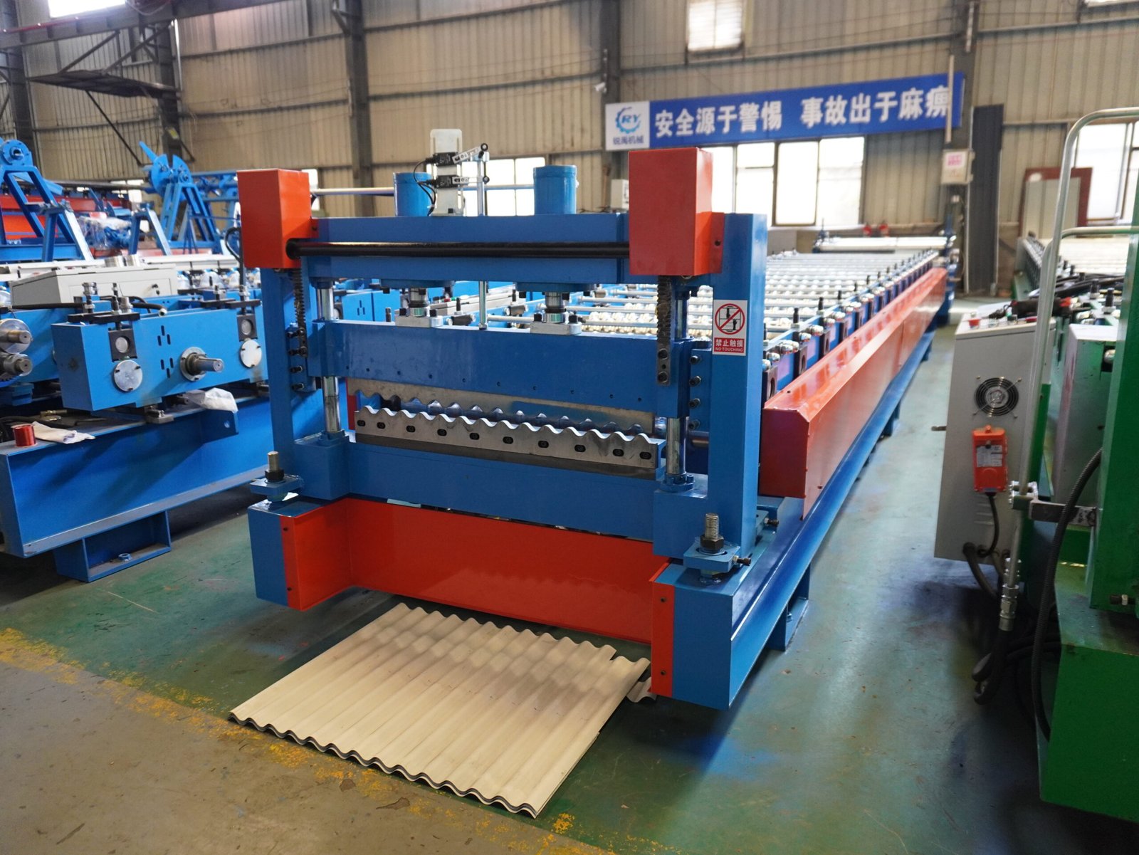 corrugated roll forming machine corrugated roll forming machine