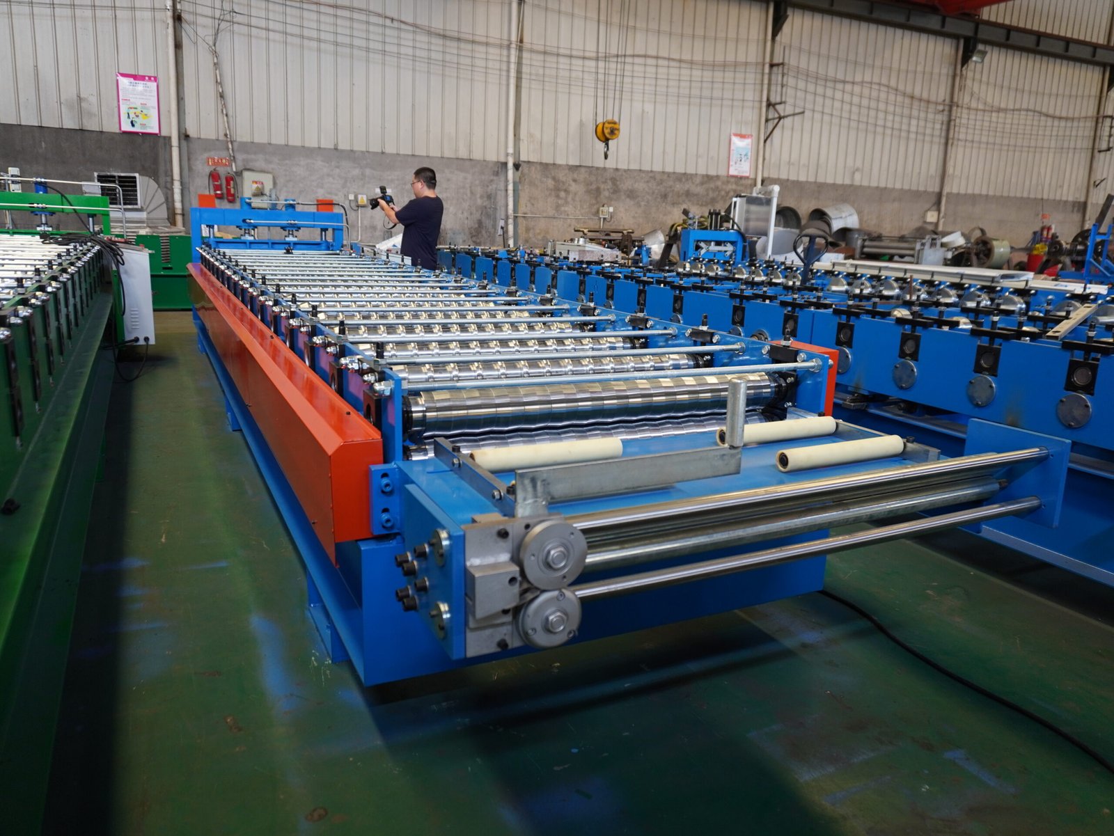 corrugated roll forming machine corrugated roll forming machine