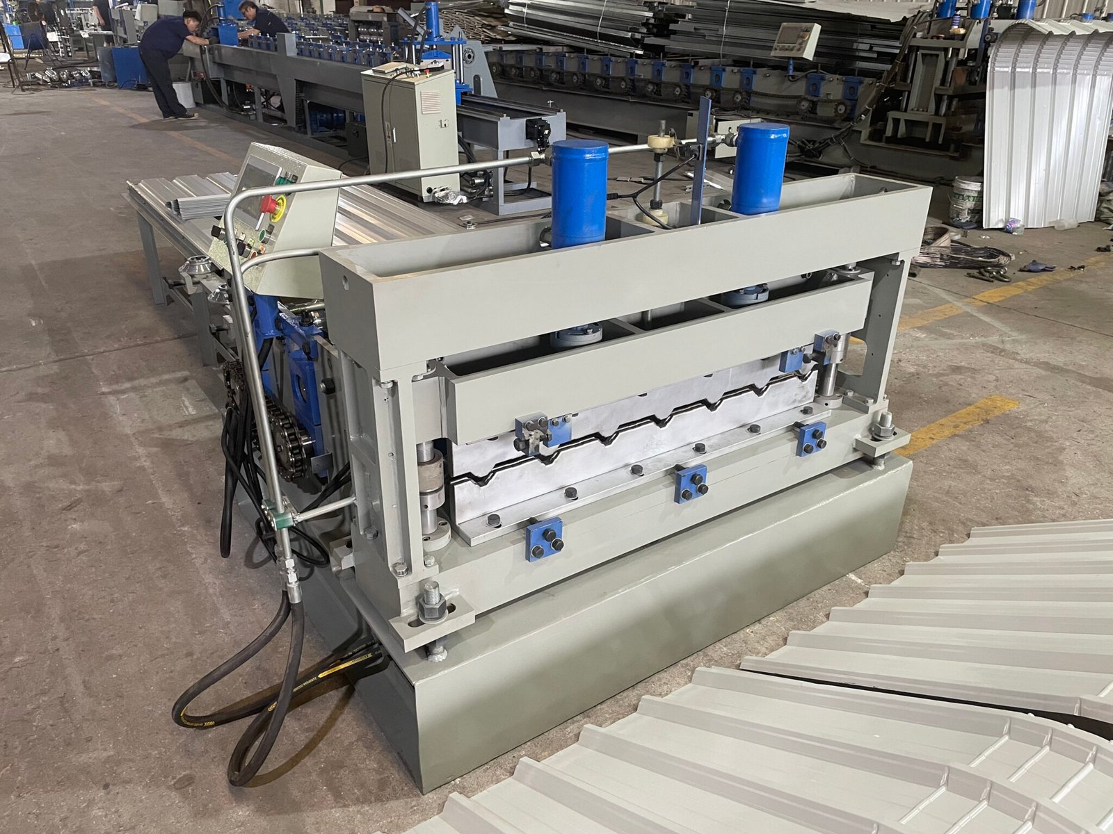 roof curving machine