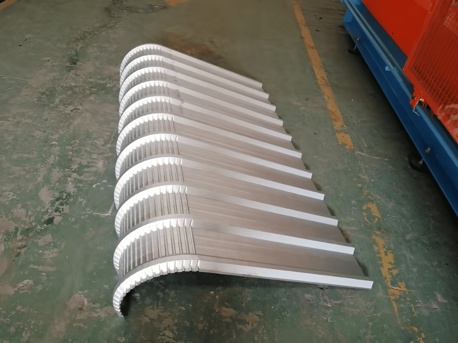 roof curving machine